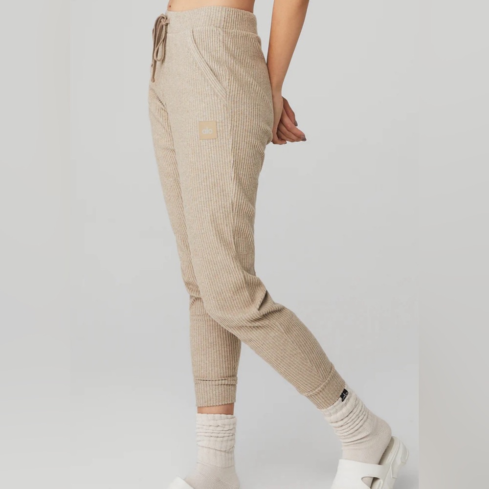 Muse sweatpants, color gravel, worn a few times